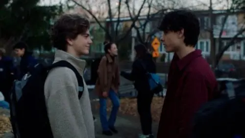 Premier trio S01E22 Triangle amico-amoureux