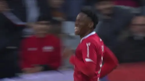 replay de Un but de pur attaquant sur la route du triplé pour Jonathan David !