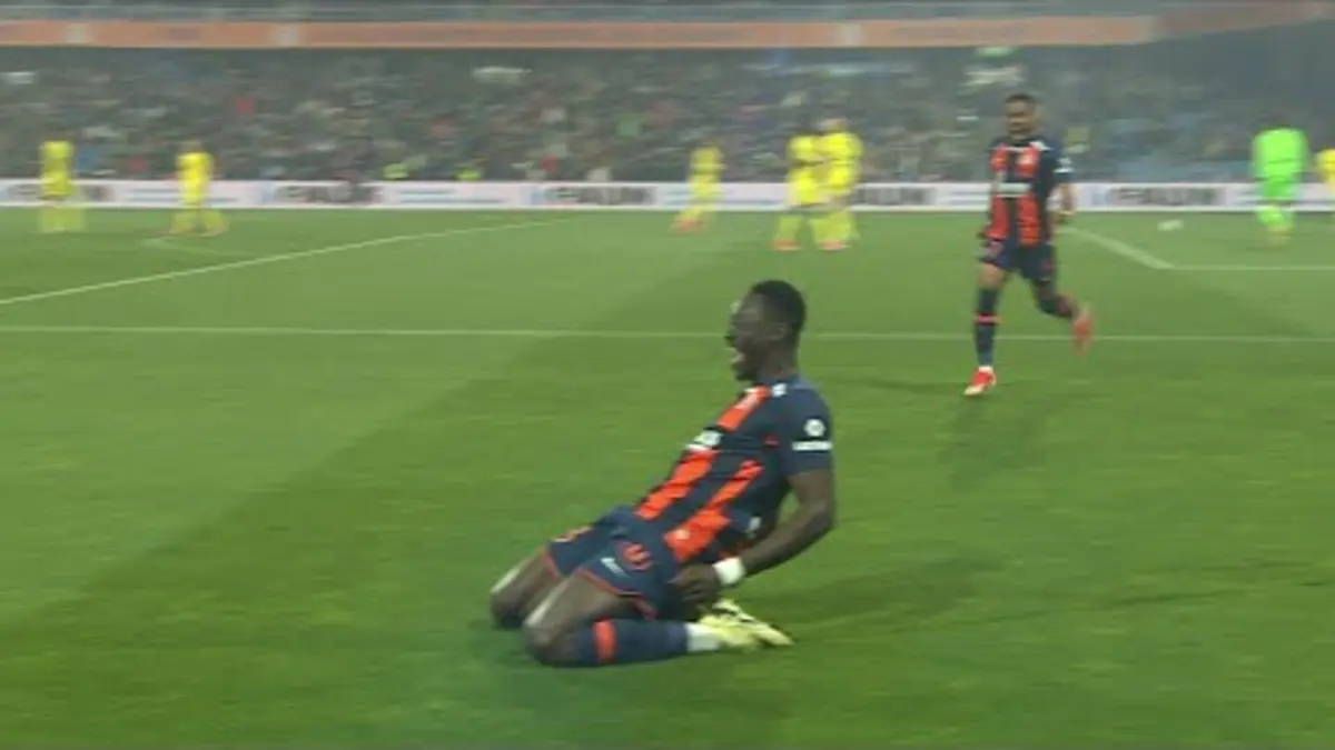 replay de Un contre éclair et un but libérateur pour Akor Adams !