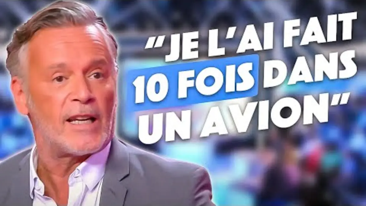 replay de Un couple surpris en train de le faire dans les toilettes d'un avion !