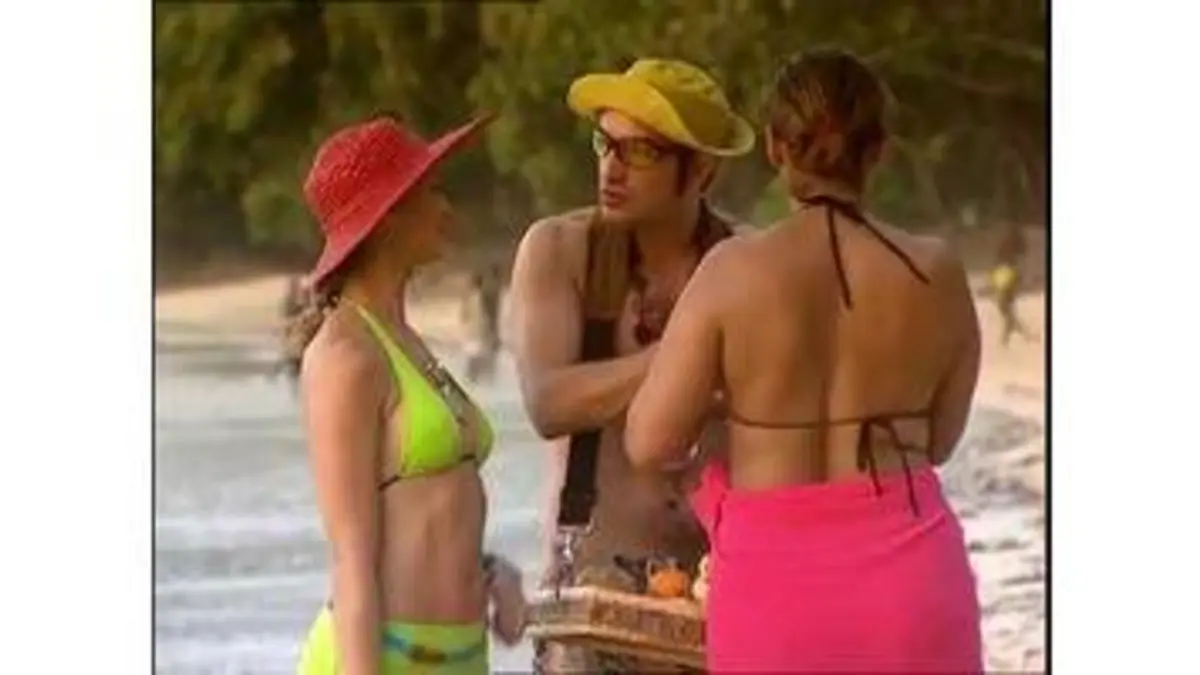 replay de Un gars une fille - Les Seychelles - Ste Anne - vendeurs sur la plage