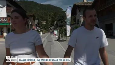Un jour, un doc : Classe moyenne : aux racines du grand ras-le-bol / Payer en plusieurs fois : pas sans risque