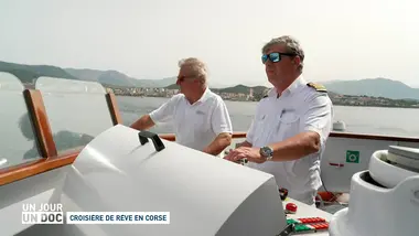 Un jour, un doc : Croisière de rêve en Corse