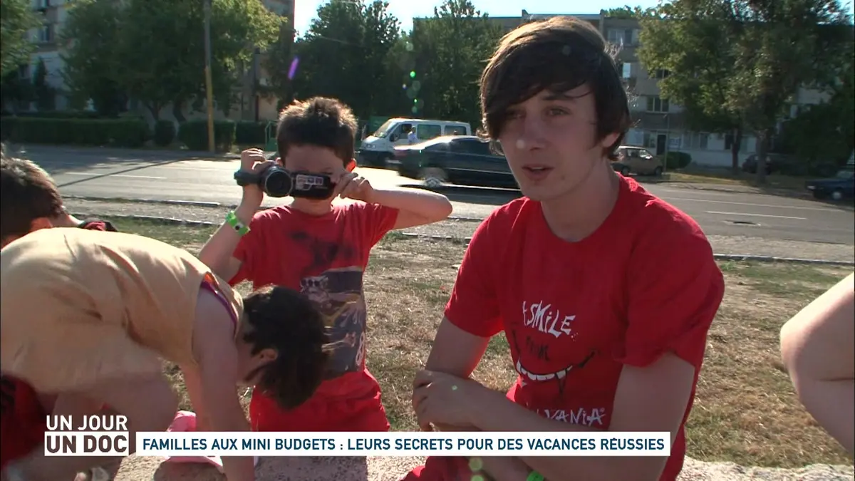 Un jour, un doc : Familles aux mini budgets :…