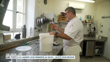 Un jour, un doc : Ils lancent leur commerce au soleil : un été pour réussir (1/2)