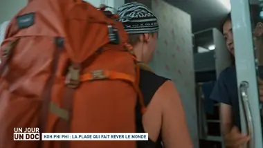 Un jour, un doc : Koh Phi Phi : la plage qui fait rêver le monde
