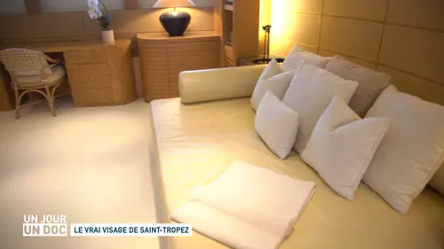 replay de Un jour, un doc : Le vrai visage de Saint-Tropez