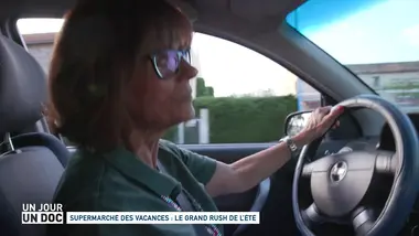 Un jour, un doc : Supermarché des vacances : le grand rush de l'été (1/2)