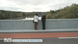 Un jour, un doc : Sur les traces de leurs proches disparus