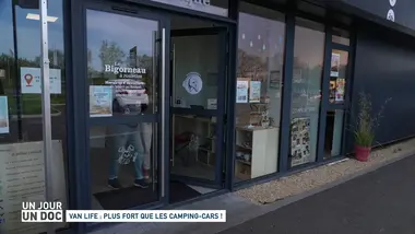 Un jour, un doc : Van Life : plus fort que les camping-cars !