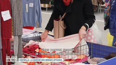Un jour, un doc : Vintimille, le marché des bonnes affaires