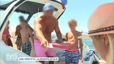 Un jour, un doc week-end : Luxe, fêtes et DJ : la Croisette en folie (1/2)