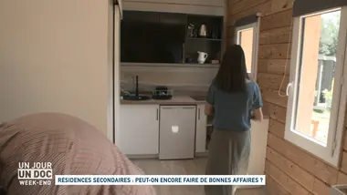 Un jour, un doc week-end : Résidences secondaires : peut-on encore faire de bonnes affaires ? (1/2)