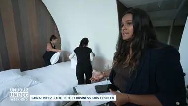 Un jour, un doc week-end : Saint-Tropez : luxe, fête et business sous le soleil