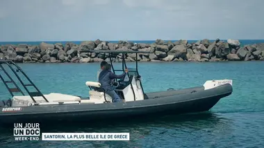 Un jour, un doc week-end : Santorin, la plus belle île de Grèce