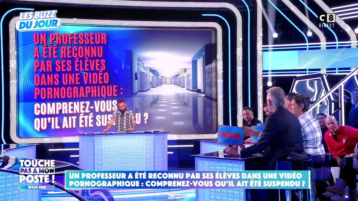 replay de Un professeur a été reconnu par ses élèves dans une vidéo pornographique