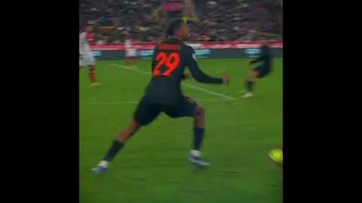 replay de Un sombrero t'as peur ?​ #football #ligue1 #foot #sport #psg #ligue1mcdonalds #soccer #monaco