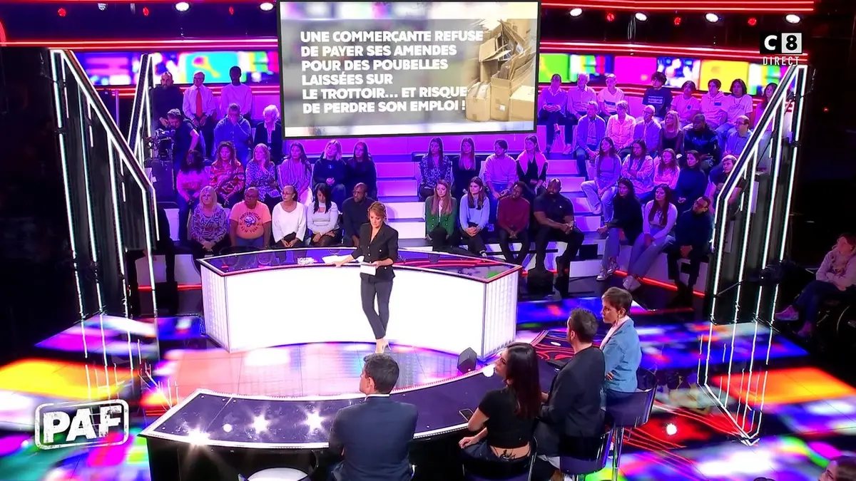 replay de Une commerçante refuse de payer ses amendes pour des poubelles laissées sur le trottoir