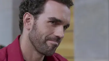 Une famille pas si parfaite - S01 E48
