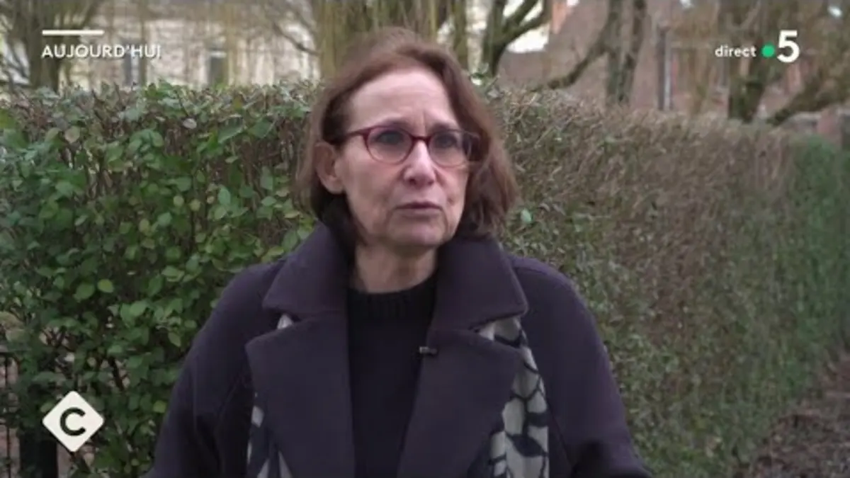 replay de Une institutrice sauve la vie de son élève de 9 ans - La Story - C à Vous - 29/01/2024