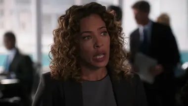 Unforgettable : S3 E10 - Le sabre noir