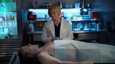 Unforgettable : S3 E7 - Le poids de l'amitié