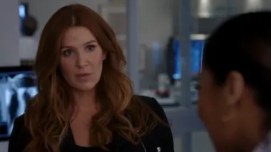 Unforgettable : S4 E1 - Le visiteur inattendu
