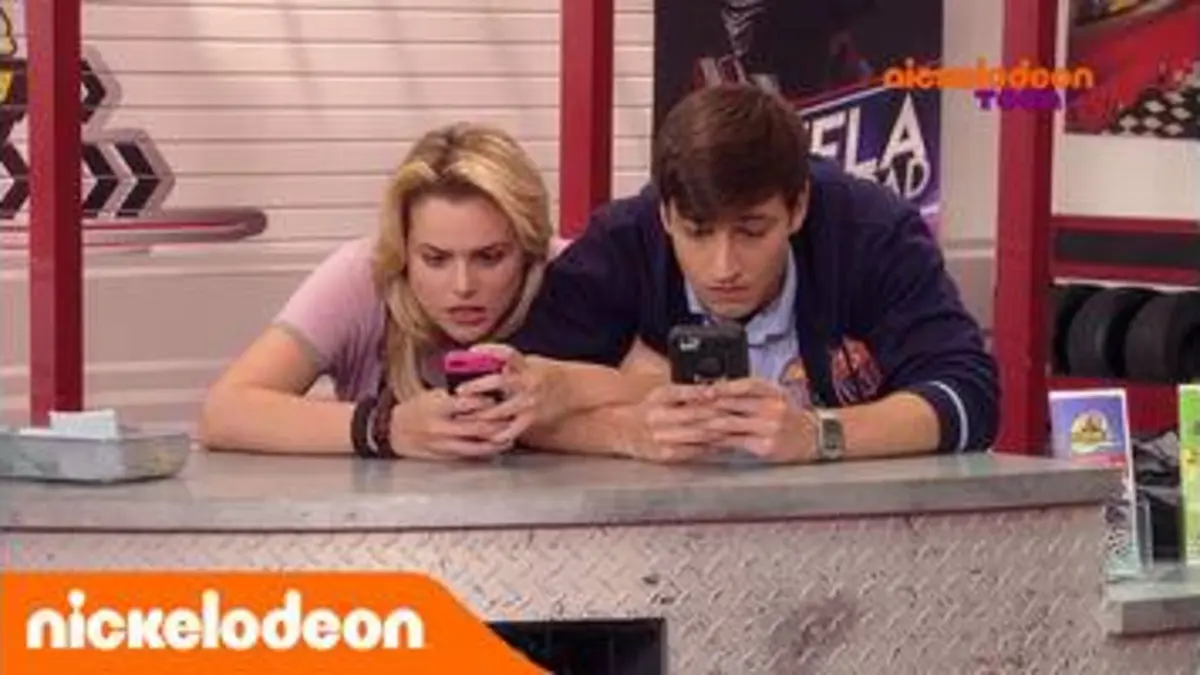 replay de Vikki RPM | Chez le comte Grakula | Nickelodeon Teen