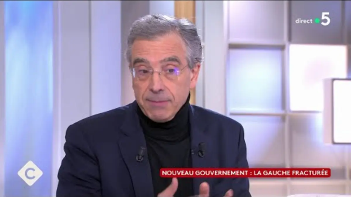 replay de Vote de la censure : pari perdu pour Marine Le Pen ? - C à Vous