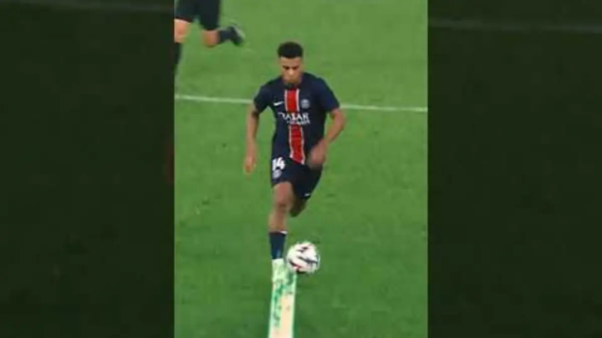 replay de What a Ligue 1 debut for João Neves ?? ! #football #ligue1 #ligue1mcdonalds #portugal #futebol