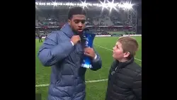 What a moment between Ibrahim Mbaye and this kid ?✨ #football #ligue1 #psg #ligue1mcdonalds