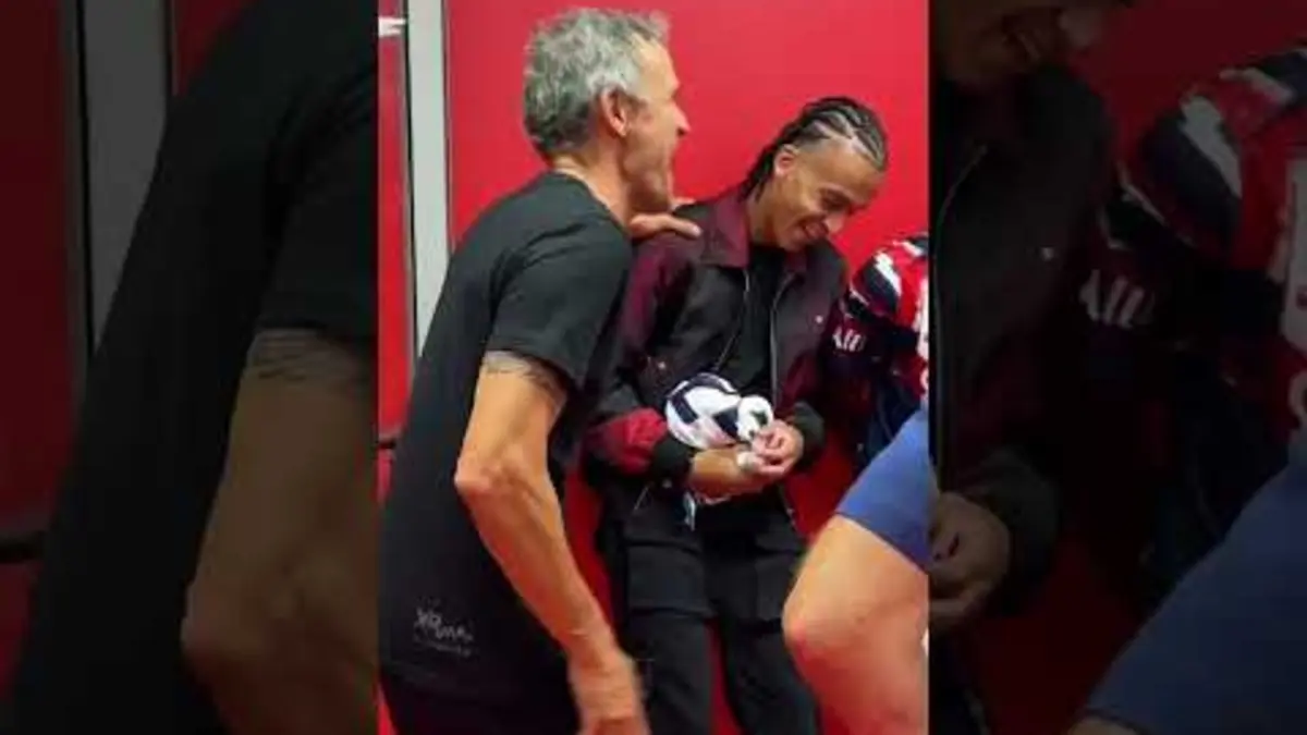 replay de When coach Luis Enrique met Ethan Mbappé ! ? @losc #Ligue1 #ligue1mcdonalds #football #mbappe