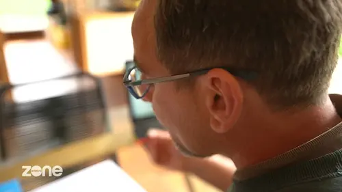replay de Zone interdite : Tout plaquer pour ouvrir son commerce : ils osent l'aventure !