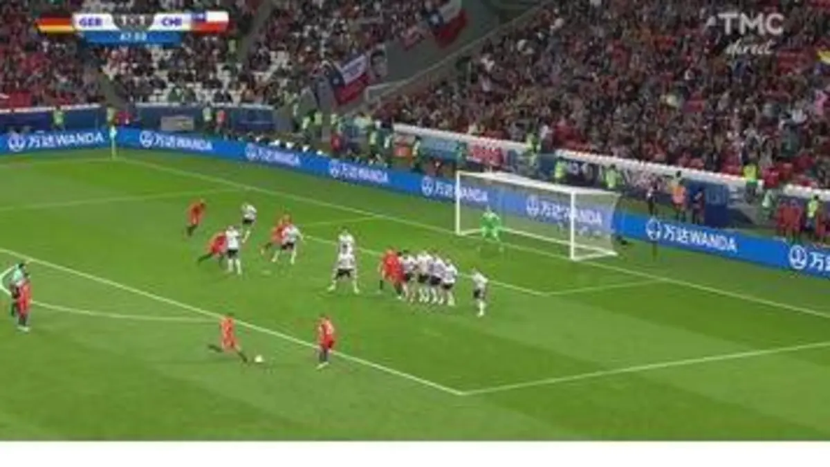 replay de 48' Allemagne 1 - 1 Chili : Voir le coup-franc d'Alexis Sanchez en vidéo