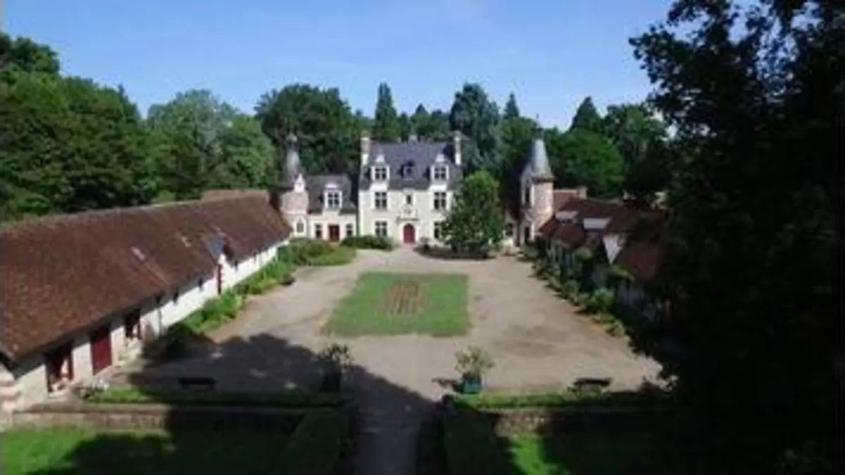 replay de Au fil de la Loire, petit château deviendra grand