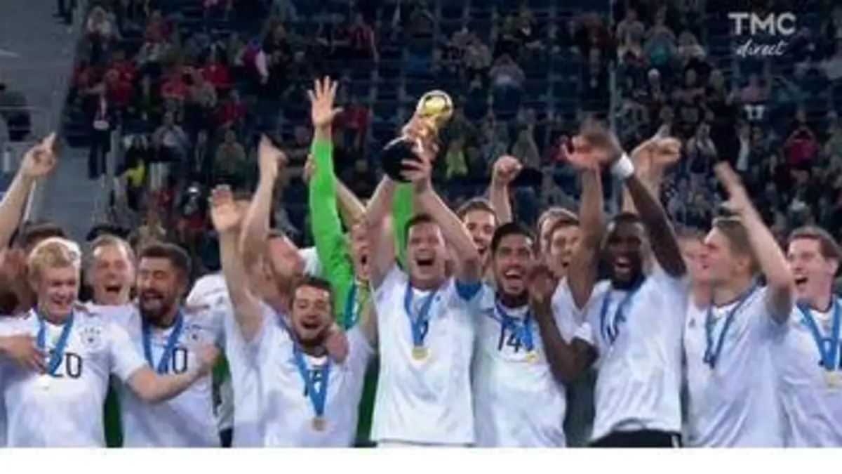 replay de Coupe des Confédérations : les Allemands soulèvent le trophée