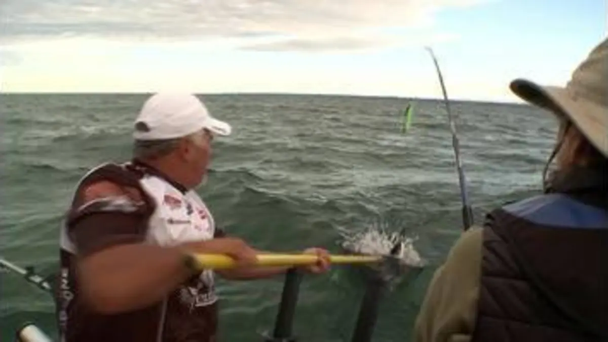 replay de Elles pêchent le saumon chinook et coho au lac Ontario