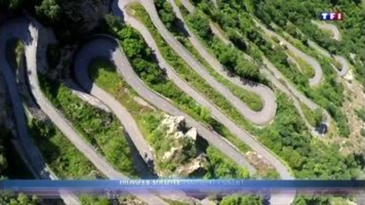 replay de Lacets de Montvernier : une œuvre historique figurant parmi les plus belles routes des Alpes