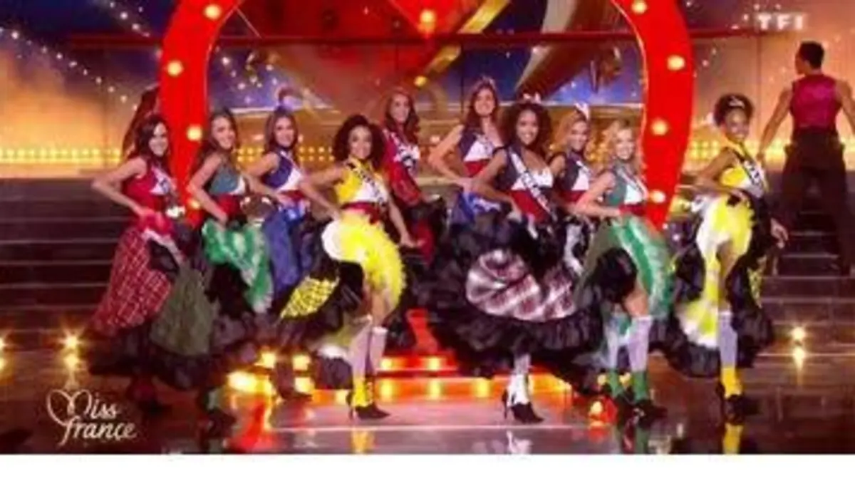 replay de Miss France 2019 – 10 Miss défilent sur le thème du cabaret