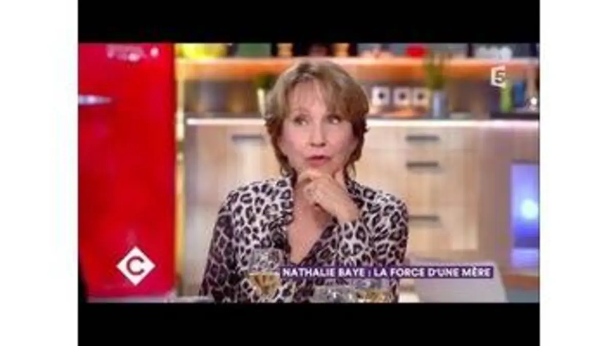 replay de Nathalie Baye au dîner - C à Vous - 30/11/2017