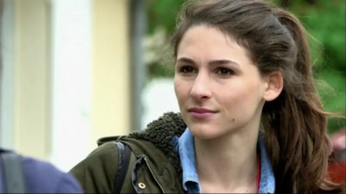 Replay Petits secrets entre voisins du 23/02/2024 Petits secrets entre voisins S01 E71