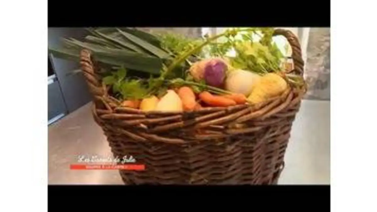 replay de Recette : Soupe aux cailloux de Marie-Hélène et Joël - Les Carnets de Julie - Soupes à la carte !