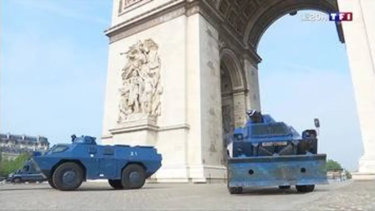 replay de Retour des Gilets jaunes à Paris : 7 500 policiers mobilisés
