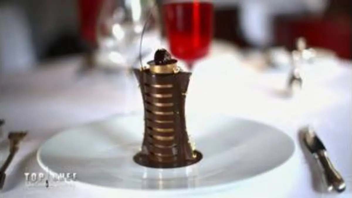 replay de Top Chef : « L'Architexture » , le dessert au chocolat phare de Benoît Charvet