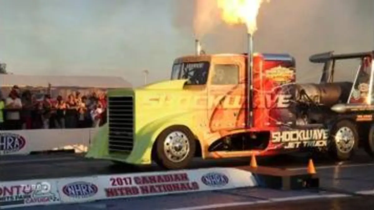 replay de Turbo : Le Shockwave : le camion le plus rapide du monde !