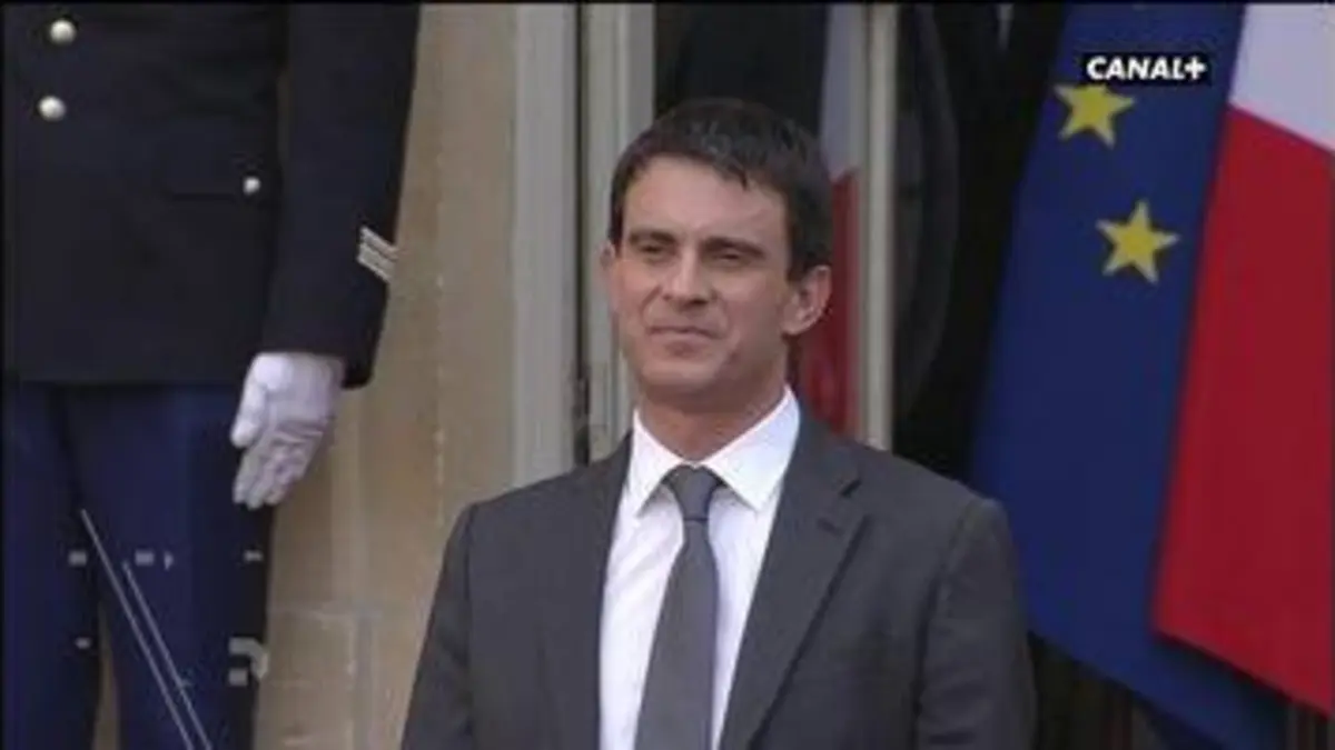 replay de Valls tourne le dos à la France - L'info du vrai du 02/10 - CANAL+
