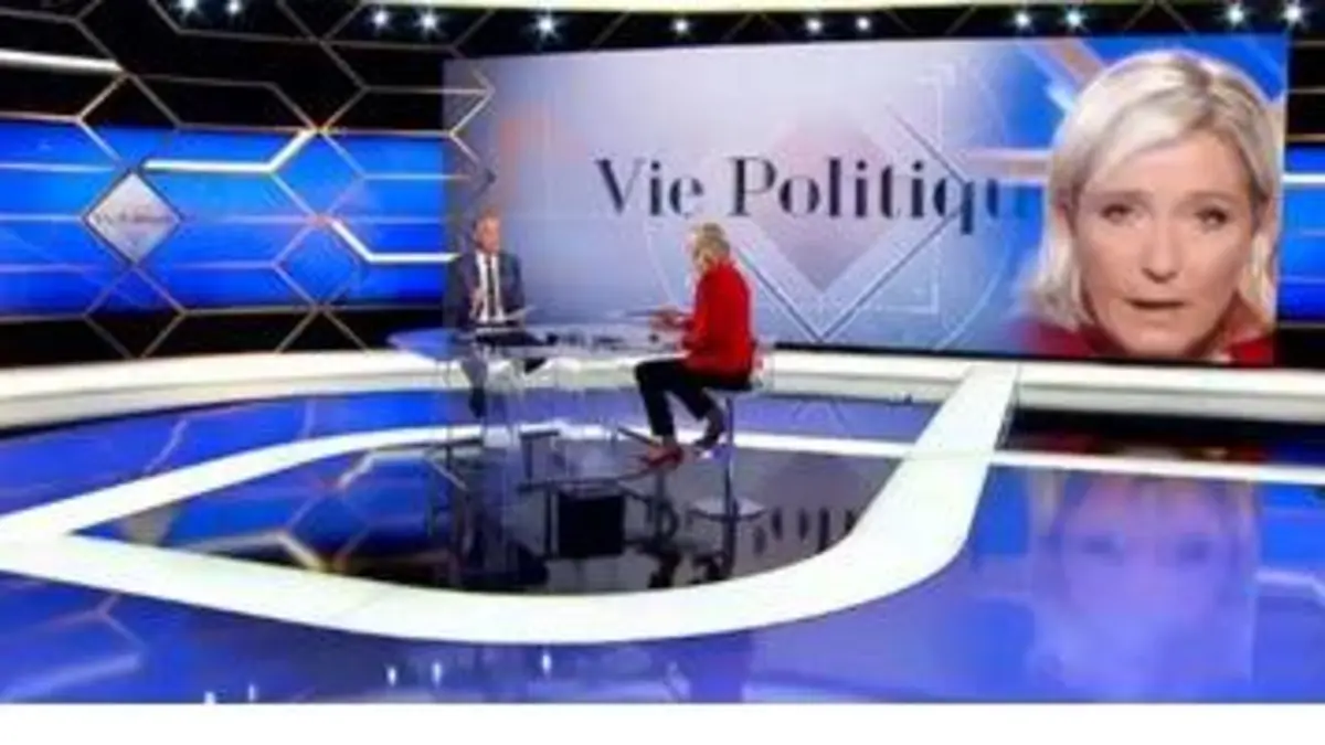replay de Vie Politique : revivez le Facebook Live avec Marine Le Pen