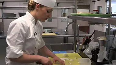 Les coulisses des cuisines françaises