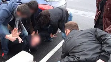 A la poursuite des fugitifs, des agents très spéciaux