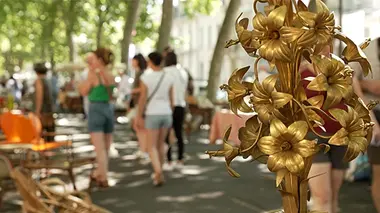 Vide-greniers, brocantes, une passion française